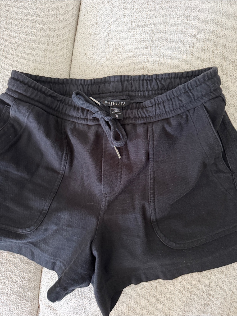 ATHLETA comfy shorts. Elastic waistband with drawstring.